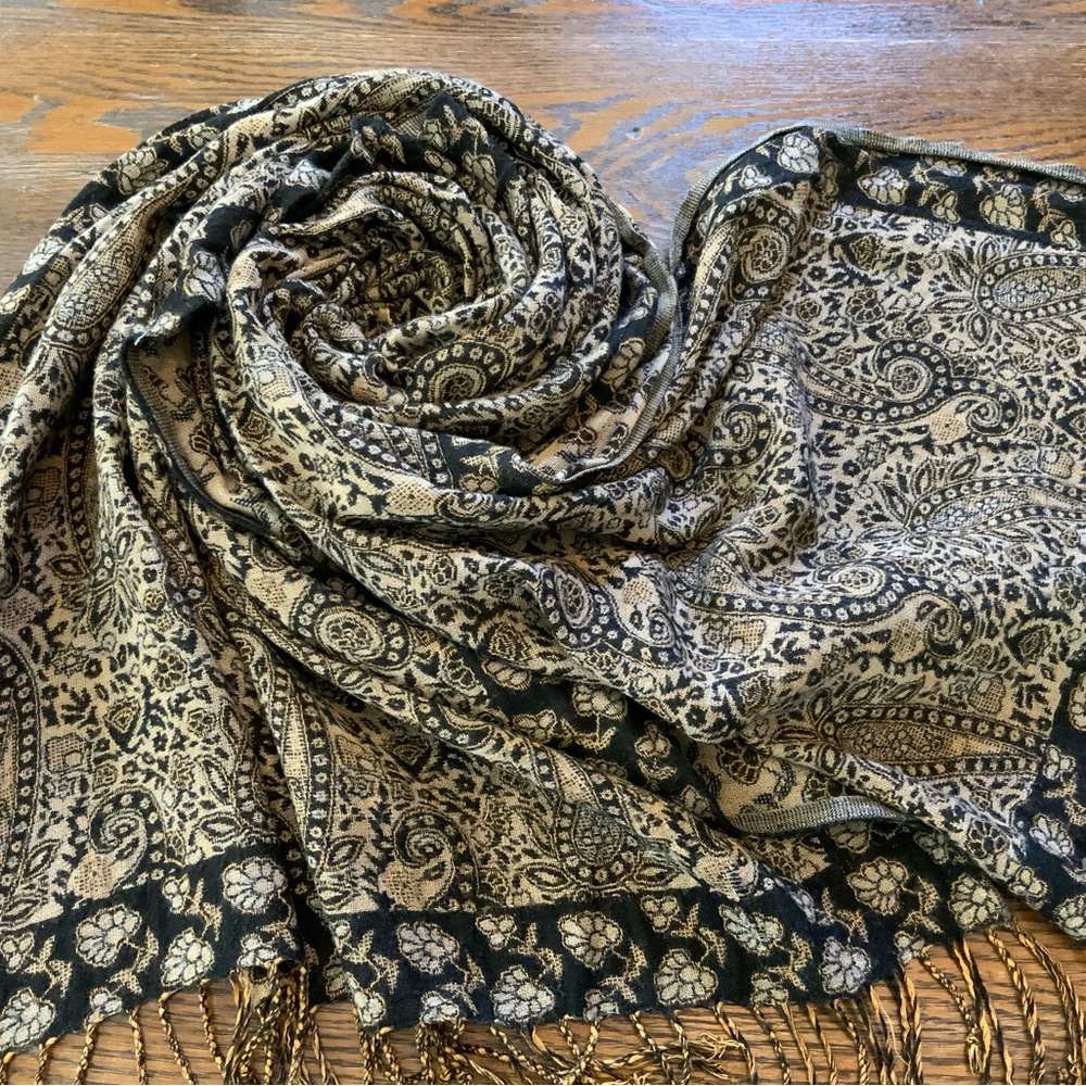 Paisley Pattern Scarf